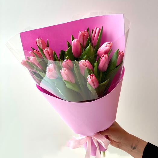 Bouquet of pink tulips