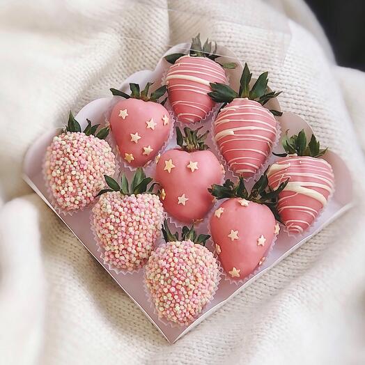 Fresa en chocolate "cielo Rosa" 9 piezas