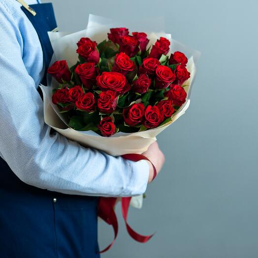 Rosas rojas en la decoración Tamaño M