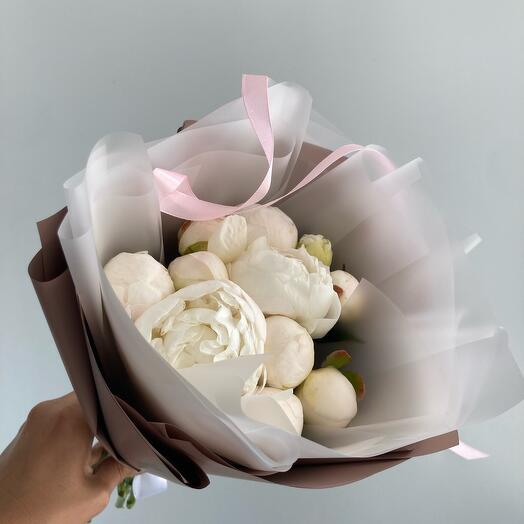 Bouquet of 9 peonies