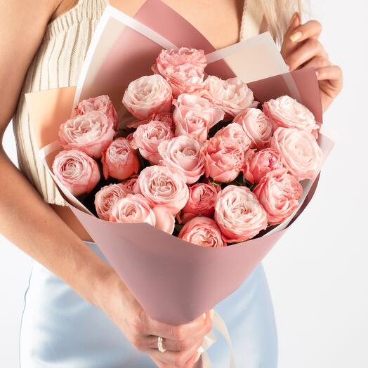 7 Peony-shaped bush roses with delicate pink shades
