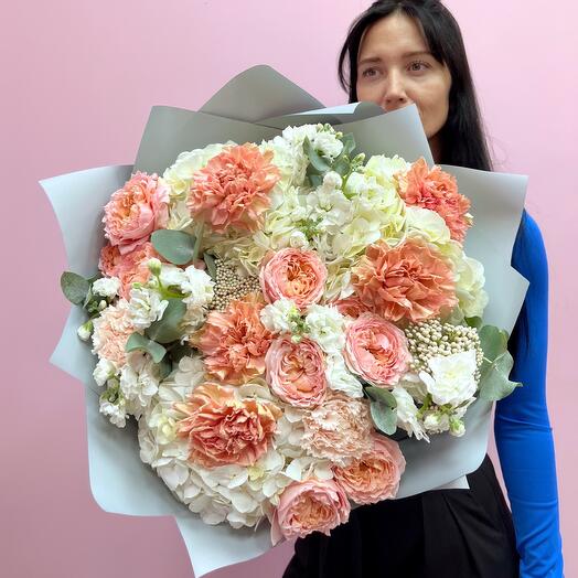 Premium bouquet "Rustic" made of elite varietal flowers