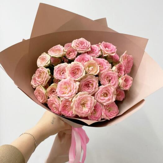 Bouquet of bush roses (size m)