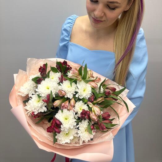 Bouquet of Alstroemeria and bush Chrysanthemum(C)