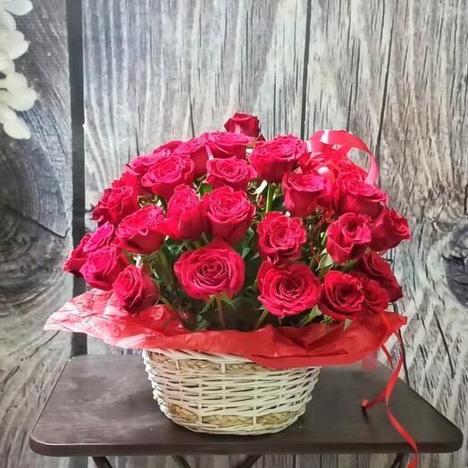 Корзина из 51 красной розы
