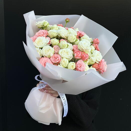 Букет из Кустовых Роз