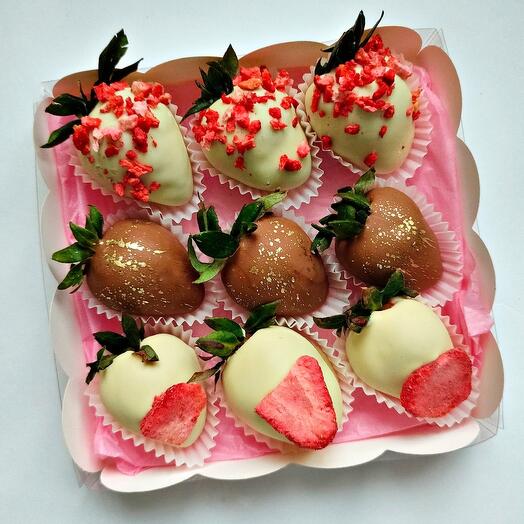 Клубника в шоколаде 9 штук для любимой маме