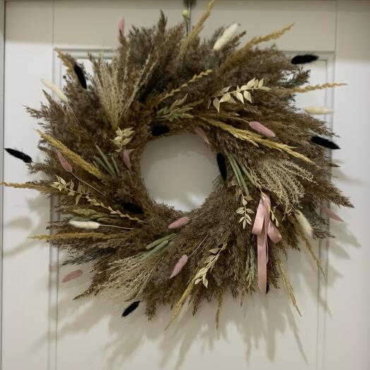 Interior wreath