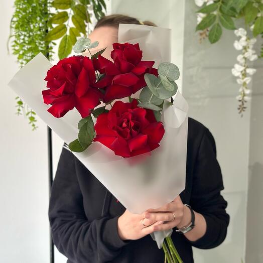 Французские розы с эвкалиптом в оформлении ️🌹