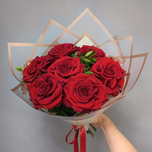 "Passion" monobook of 7 red roses