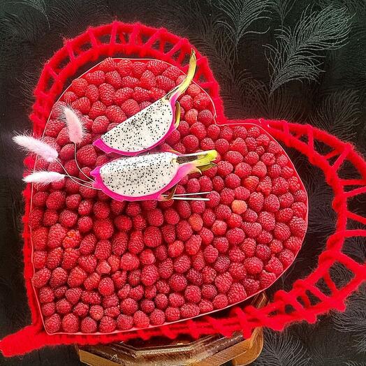 Букет из малины