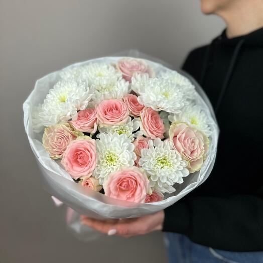 Bouquet of Tenderness with roses and chrysanthemum