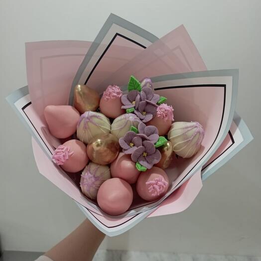 "Клубничный подарок" (15 ягод)