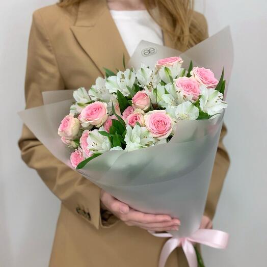 Дуобукет из кустовых роз "Динара" и белых альстромерий 4|3