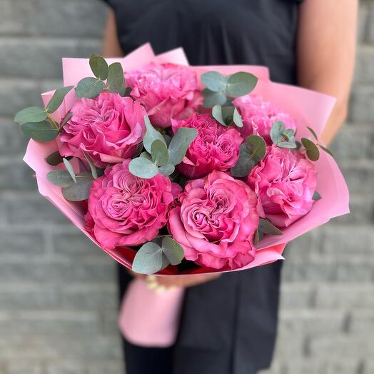 Ramo de rosas peonías