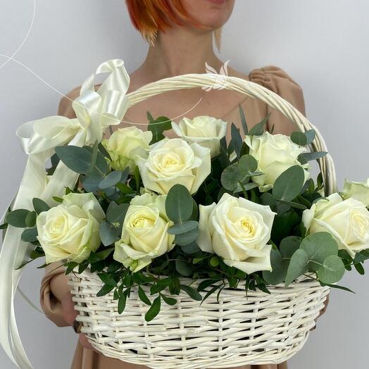 Корзина с цветами