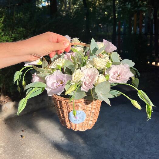 Flowers in basket 💜