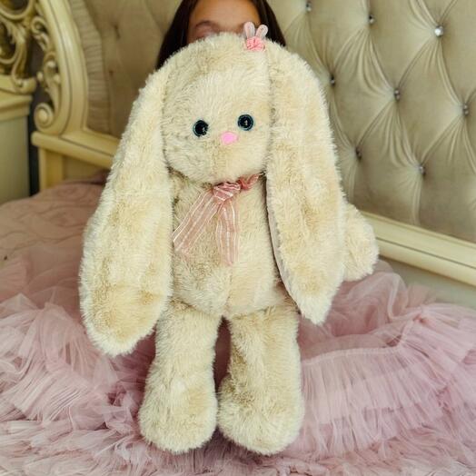 Бежевый плюшевый ушастый кролик 65 см