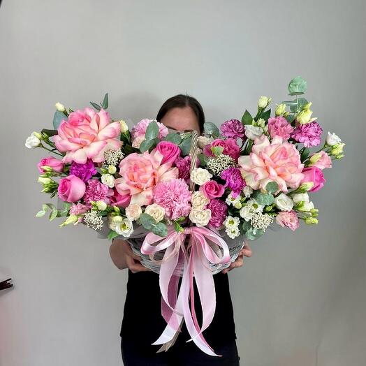 Elegant Basket with roses and eustoma