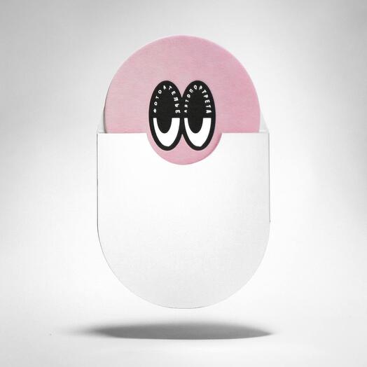 Подарок для сотрудников — сертификат в фотоателье автопортрета UU