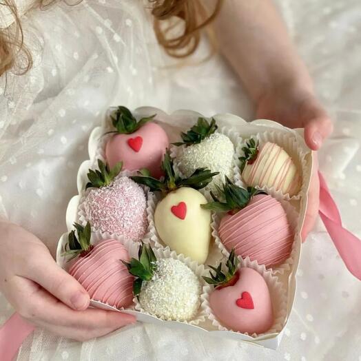 Коробочка клубники в шоколаде (9 шт.)