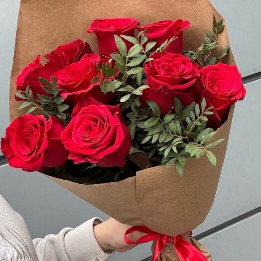 Rosas rojas en la elaboración