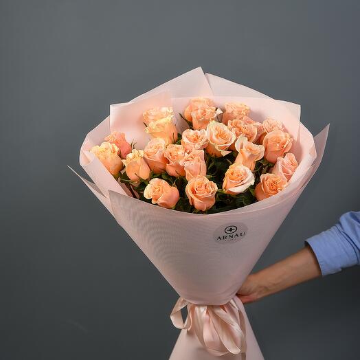 Монобукет из 23 пионовидных персиковых роз