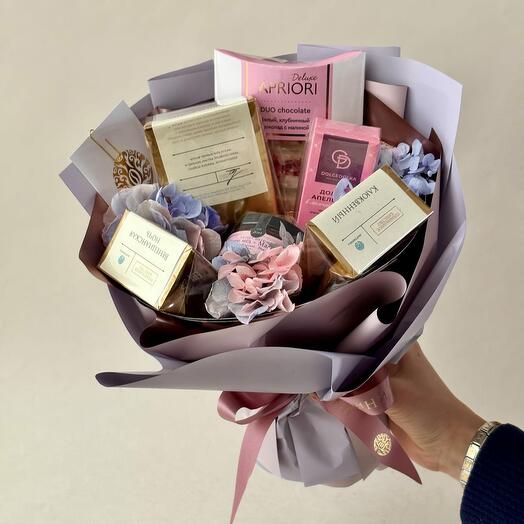 Gift bouquet of tea and sweets "Spring Holiday"