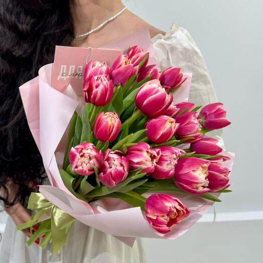 Пионовидные тюльпаны в букете 21 шт