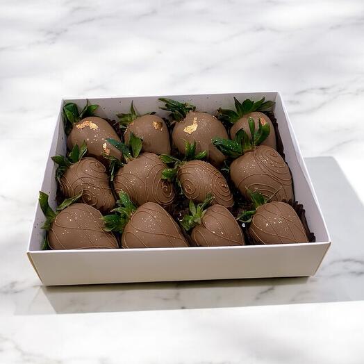 Chocolate-covered strawberries 12 pieces