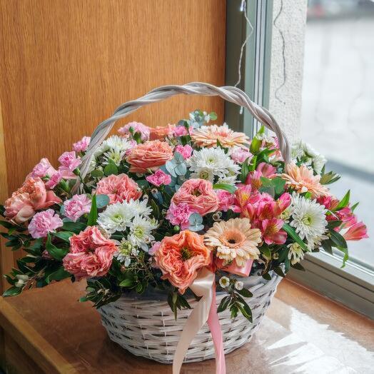 Цветочная корзина "Мандариновое очарование"