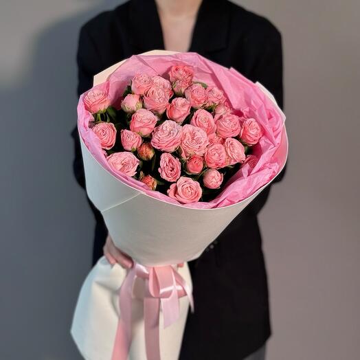 Mono bouquet of 9 bush roses by Madame bombastic