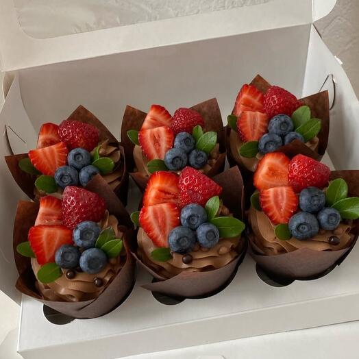 Капкейки с миксом свежих ягод