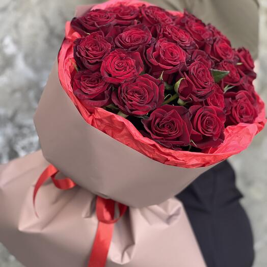 Розы красные 25 шт