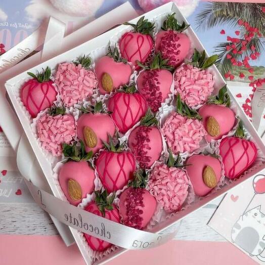 Клубника в Шоколаде 16-25 шт. Бельгийский шоколад Callebaut. Подарочный набор 1168. Leora chocolate