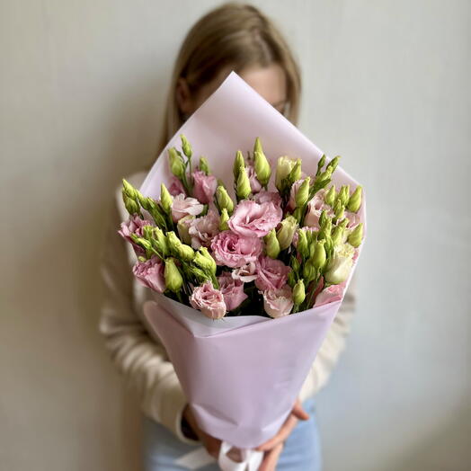 Букет из розовых эустом