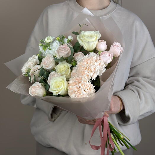 💌Букет с маттиолой, кустовой розой, диантусами