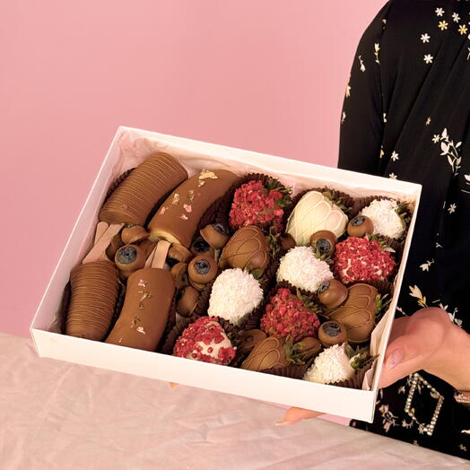 Sweet Mix Box — клубника и бананы в бельгийском шоколаде