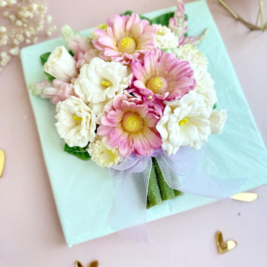 Букет из зефира с эустомой и хризантемой панно на день рождения, комплимент , подарок девушке, женщине, маме, коллеге, сестре