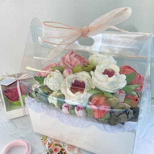 Букет зефирных цветов в боксе