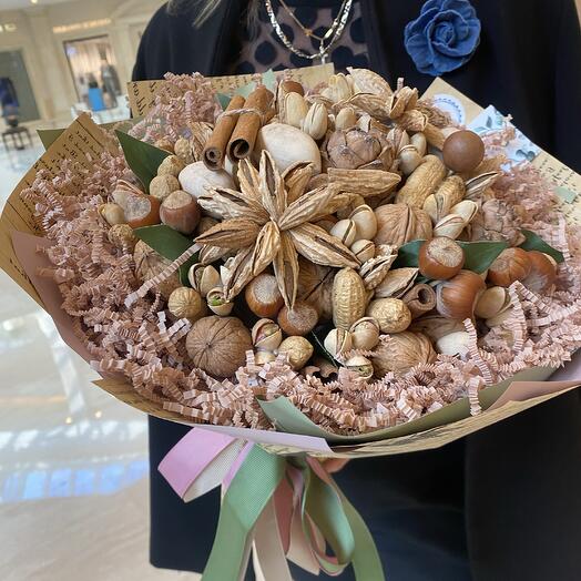 Букет из орехов «Миледи»