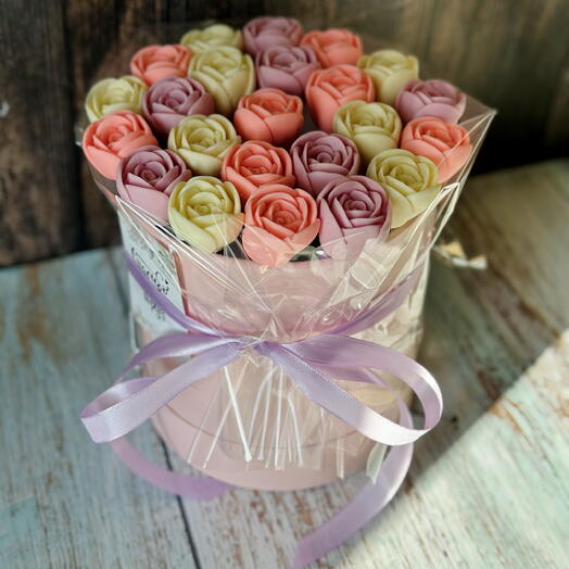 Шоколадный букет в коробке на 8 марта