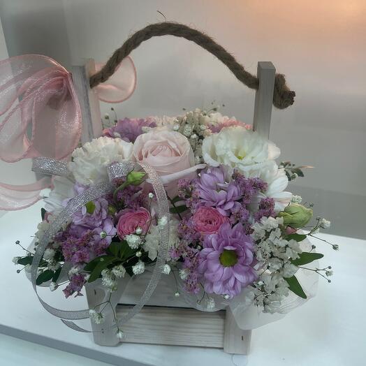 Композиция в белом ящичке