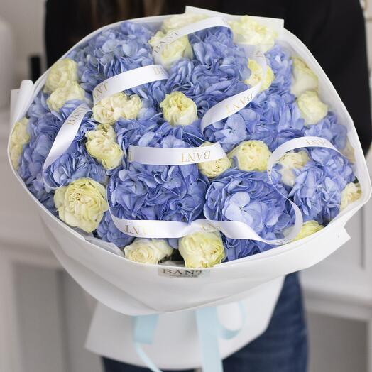 Розы с гортензией 5