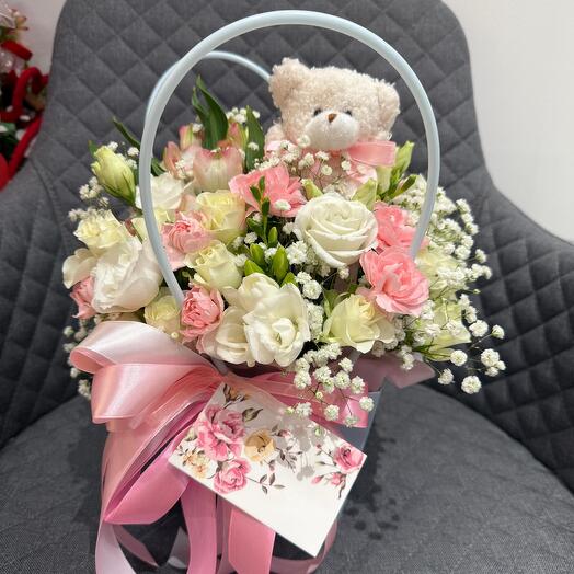Sweet flower surprise with bear