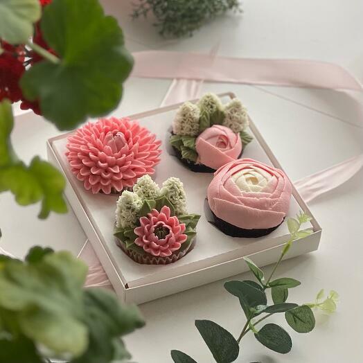 Набор «Цветочный сад»: капкейки с пионами и хризантемами