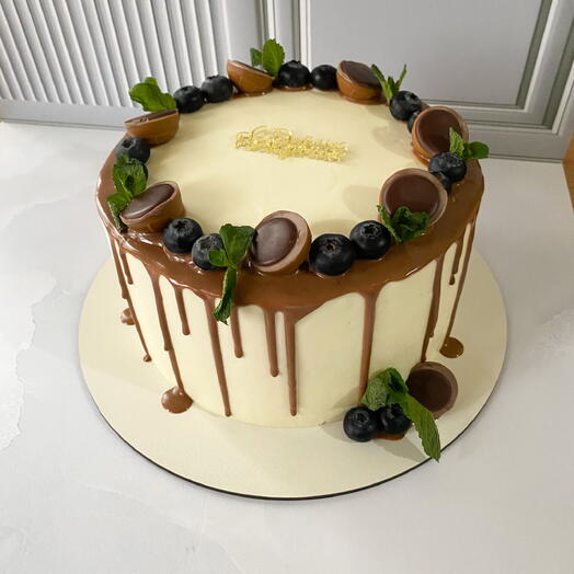 Торт 2 кг, подарок на день рождения