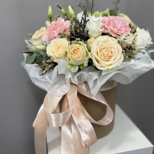 Цветы в коробке🎁🌹