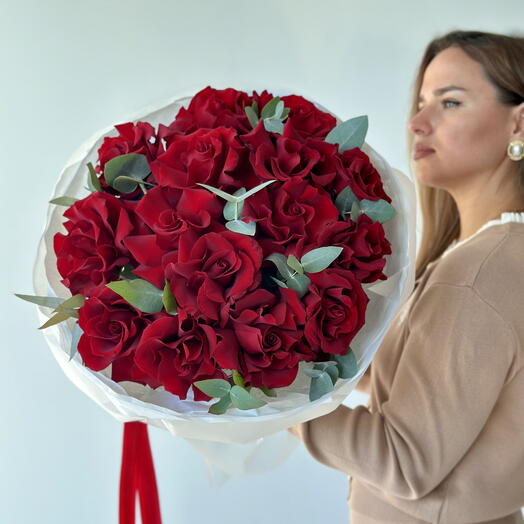 Красная французская Роза 15 штук