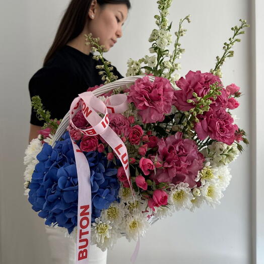 Композиция "Яркие цветы"